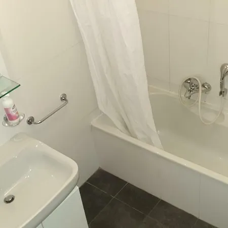 Au Chateau Vallaya Apartment *