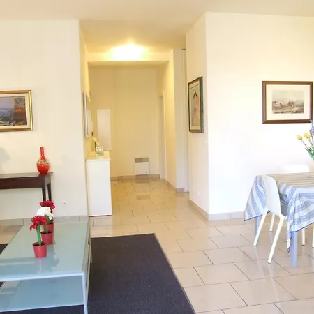 Apartament Au Chateau Vallaya