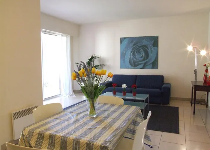 Au Chateau Vallaya Apartamento Menton