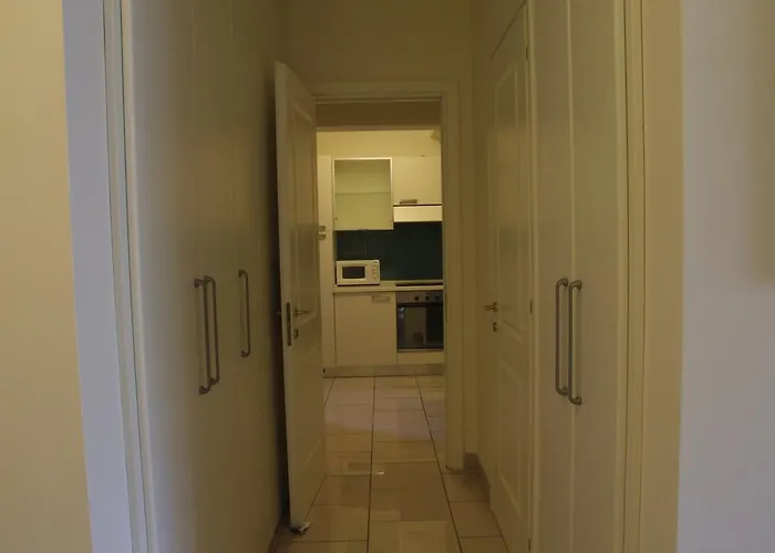 Au Chateau Vallaya *