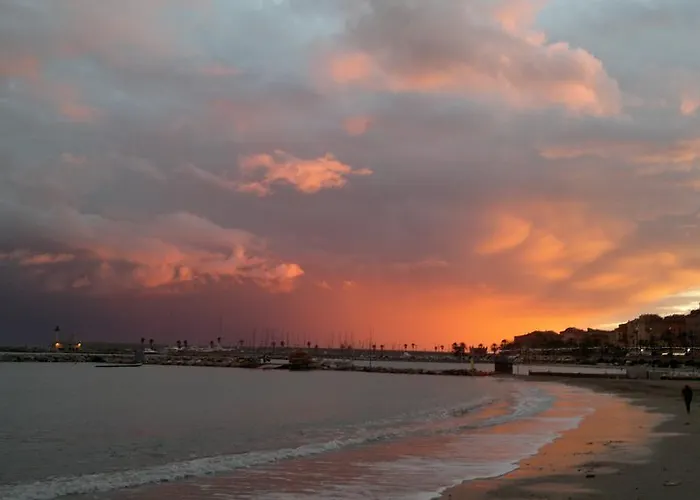 Au Chateau Vallaya 芒通