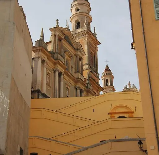 Au Chateau Vallaya *